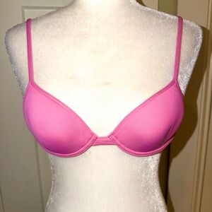 Lightly padded Bra